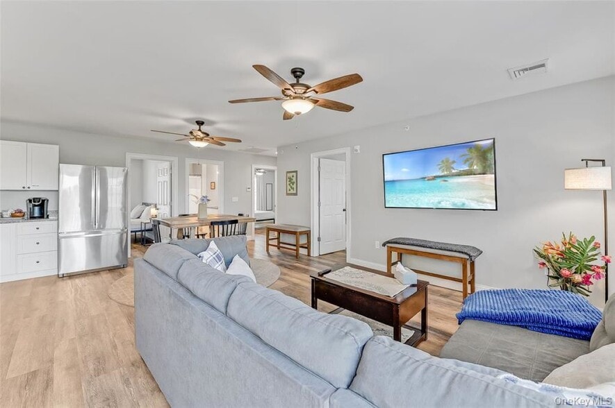 More Photos Of 365 Ann St, Newburgh Office For Sale