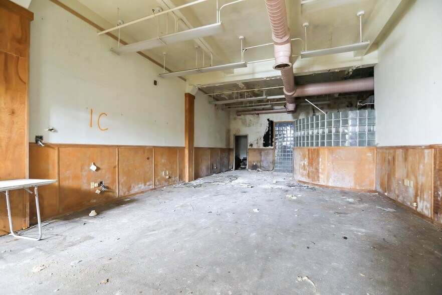 More Photos Of 636 E State St, Trenton Warehouse For Sale