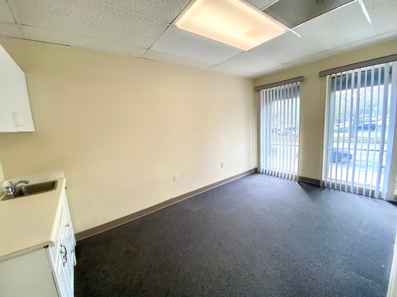 More Photos Of 1200 N Central Ave, Kissimmee Office For Lease