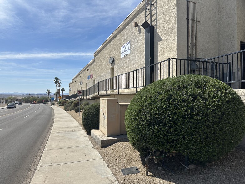 More Photos Of 1850-1870 Mcculloch Blvd N, Lake Havasu City General Retail For Sale