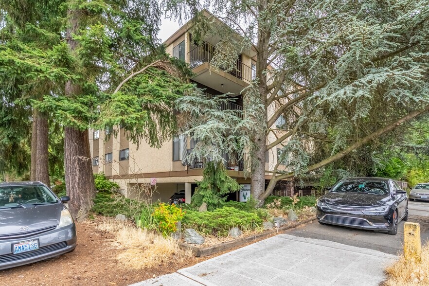 More Photos Of 13322 Greenwood Ave N, Seattle Apartments For Sale