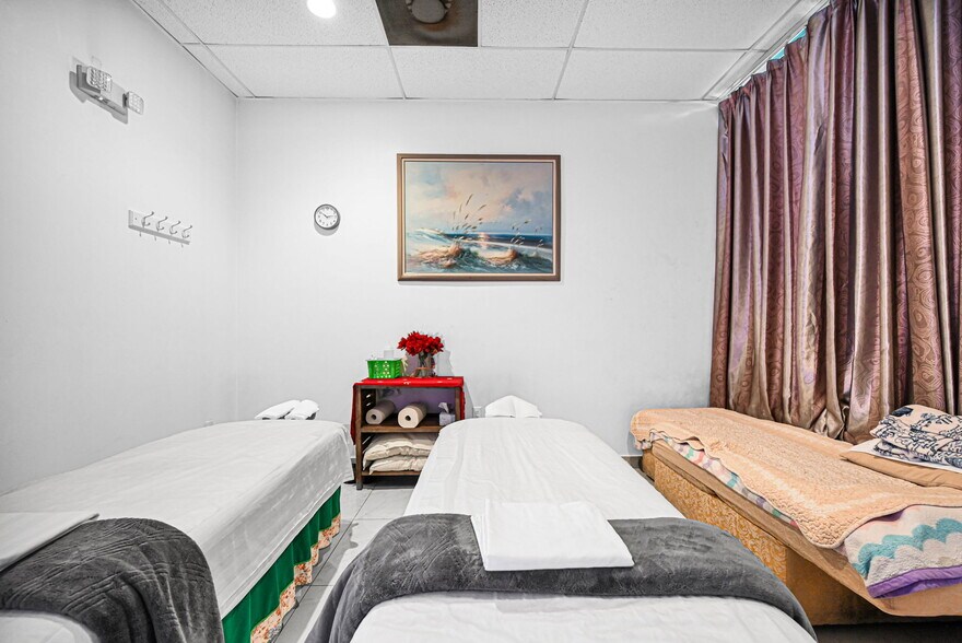 More Photos Of 2301 Wilton Dr, Wilton Manors Apartments For Sale