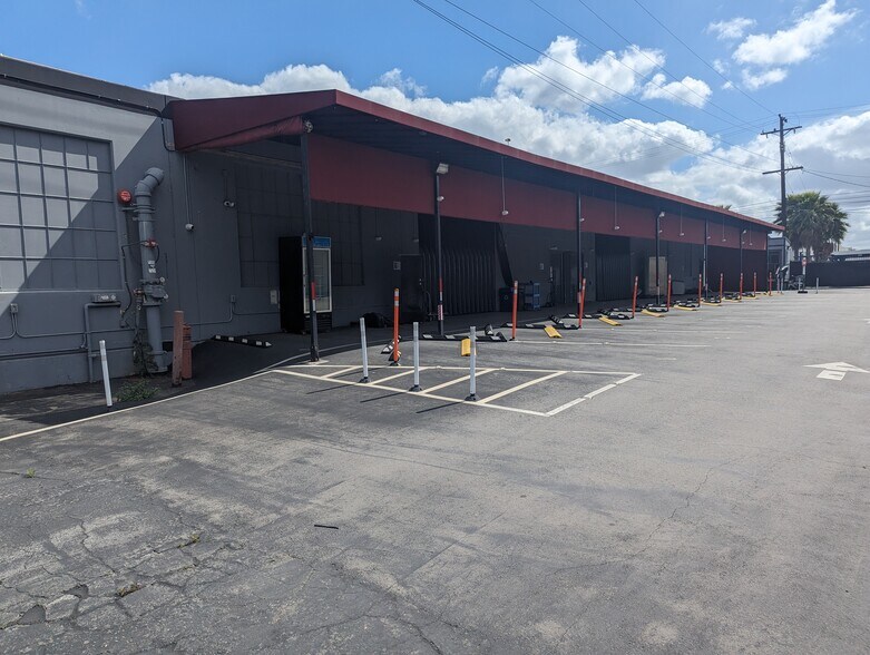 More Photos Of 3019 Vail Ave, Commerce Manufacturing For Sale