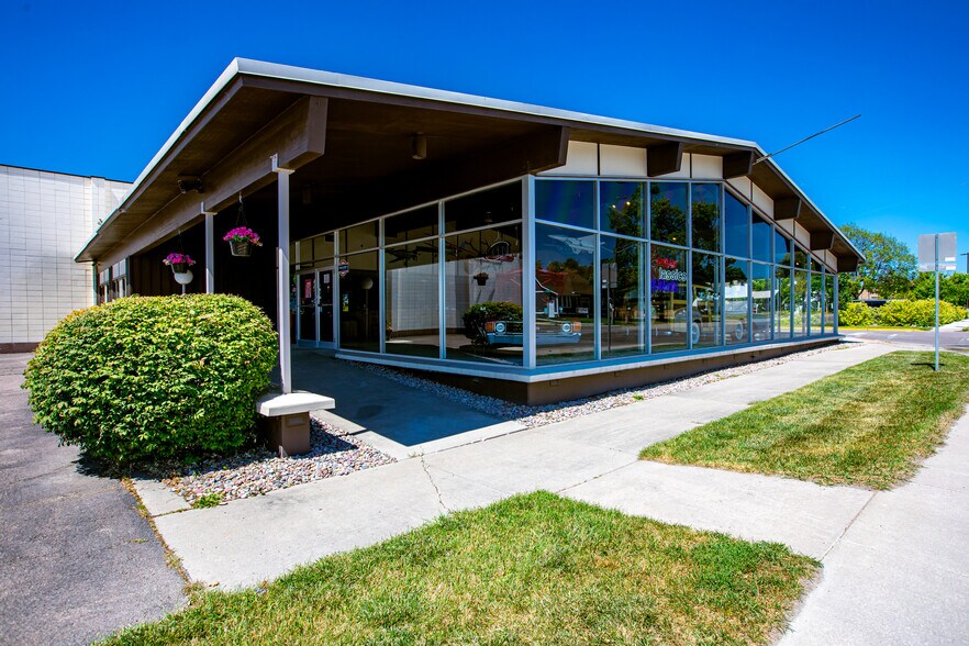 More Photos Of 1212 S Main St, Kalispell Auto Dealership For Sale