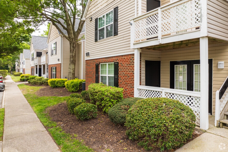 More Photos Of 1201 Edenham Ct, Virginia Beach Apartments For Sale