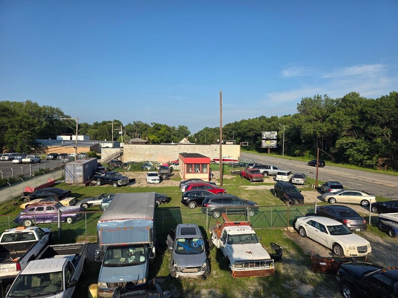 More Photos Of 2400-50 W Ridge Rd, Gary Auto Repair For Sale