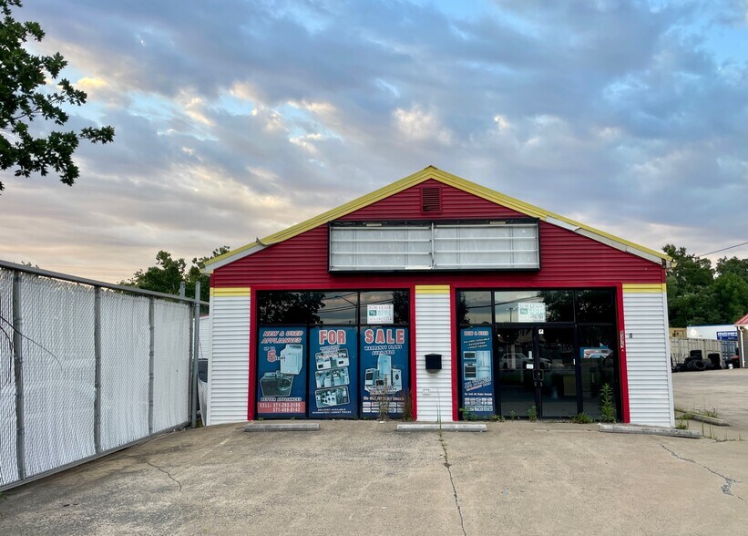 More Photos Of 8375 Centreville Rd, Manassas Freestanding For Lease