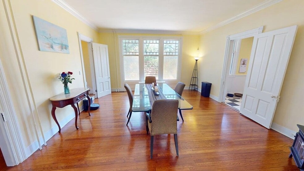 More Photos Of 58 Market St, Onancock Office Residential For Sale