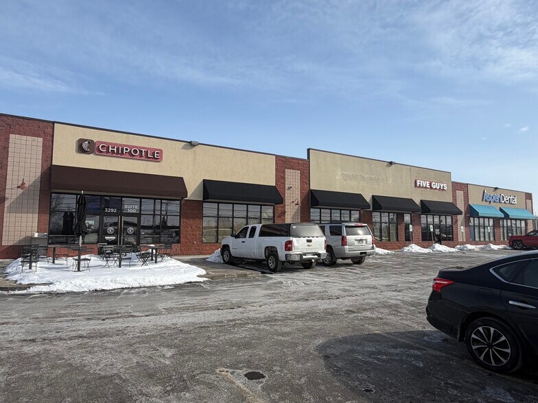 Primary Photo Of 3180-3292 Elida Rd, Lima Storefront For Lease