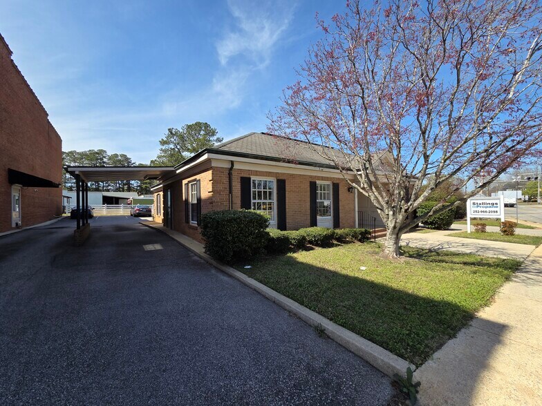 More Photos Of 10186 S Nash St, Middlesex Office For Lease