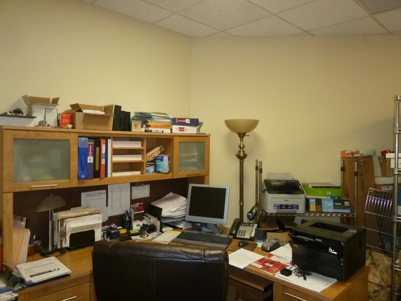 More Photos Of 43 Newburgh Rd, Hackettstown Office For Lease