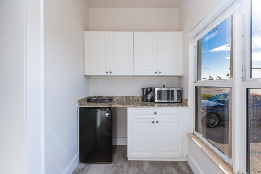 More Photos Of 345 Monroe St, Hollywood Apartments For Sale