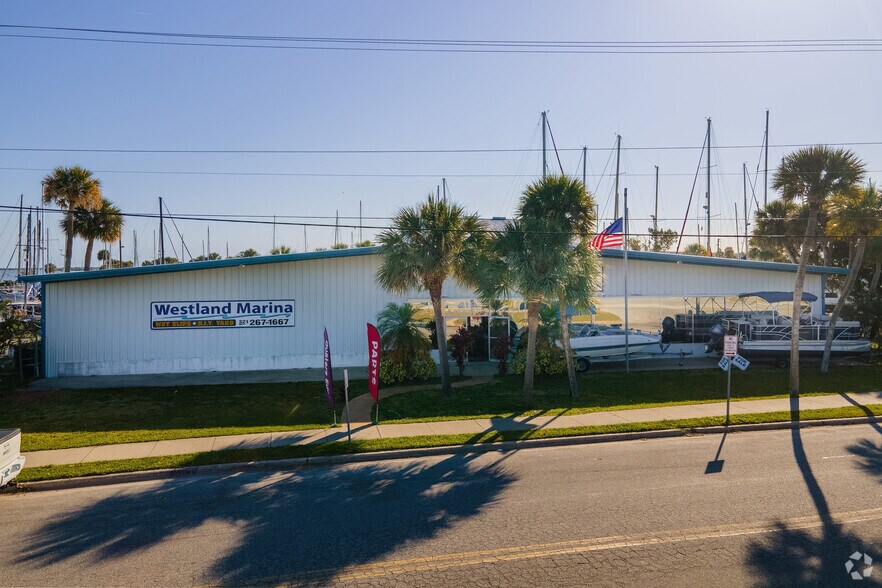 More Photos Of 419 N Washington Ave, Titusville Marina For Sale