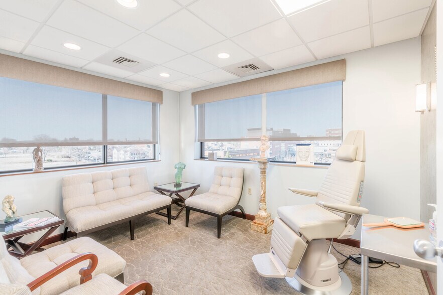 More Photos Of 235 Plain St, Providence Medical For Lease