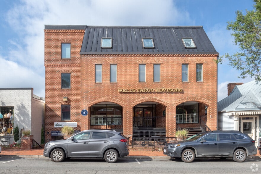 More Photos Of 70 Main St, Warrenton Office For Lease