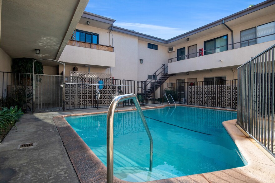More Photos Of 12070 Woodbridge St, Studio City Apartments For Sale