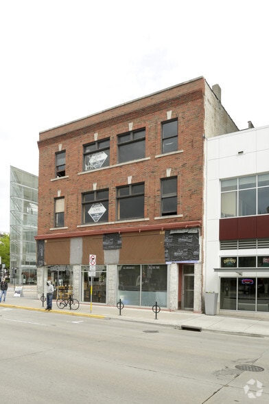 More Photos Of 301 W Johnson St, Madison Storefront Retail Office For Lease