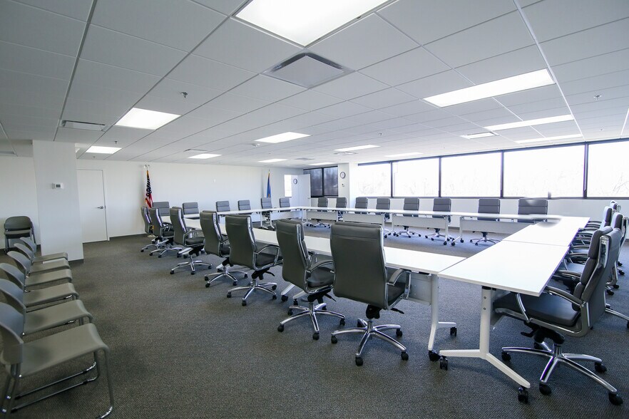 More Photos Of 301 NW 63rd St, Oklahoma City Office For Lease