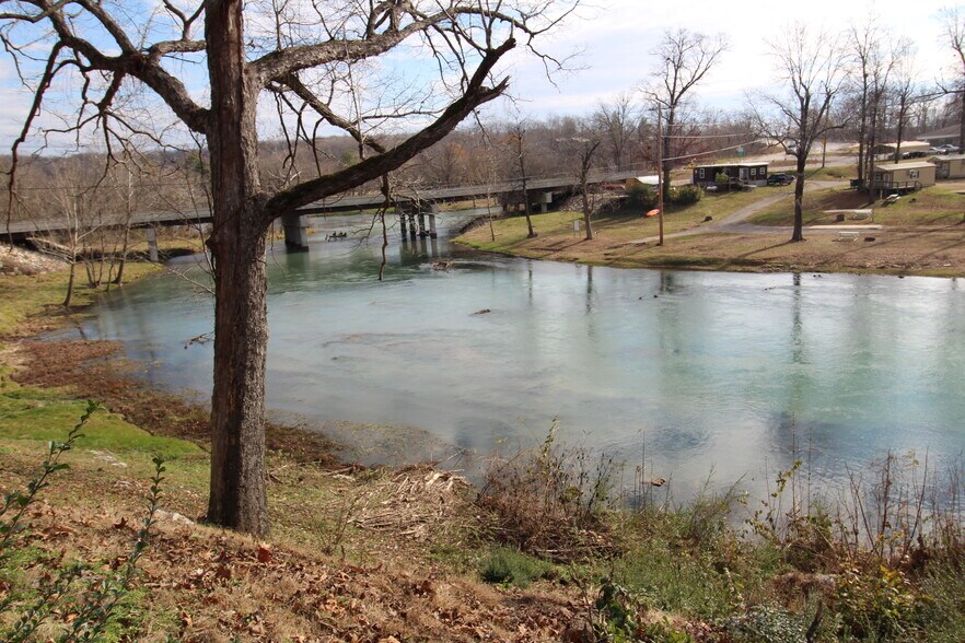 More Photos Of 200 2nd st, Mammoth Spring Office Residential For Sale