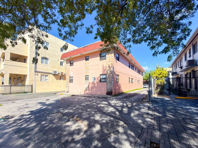 Primary Photo Of 945 SW 4th St, Miami Apartments For Sale