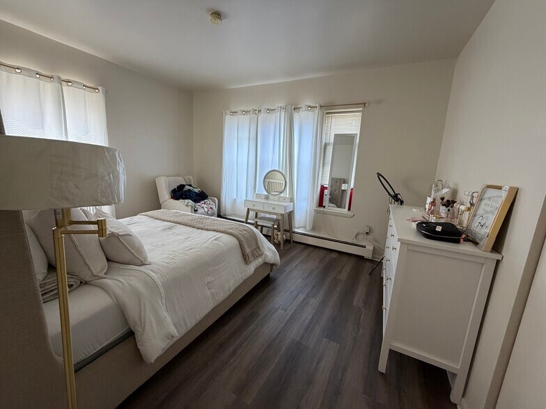 More Photos Of 130 Grand Ave, Englewood Apartments For Sale