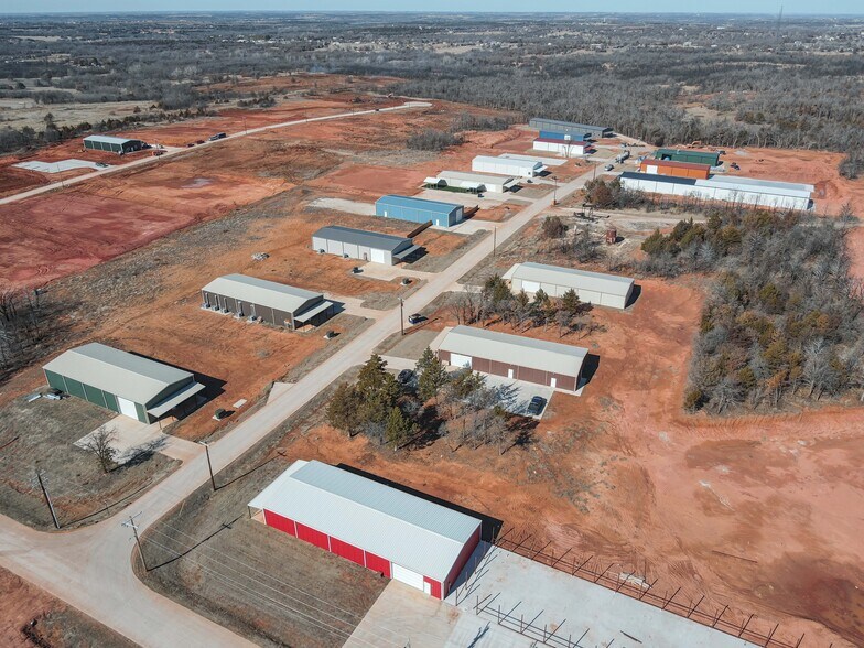 More Photos Of 451 Koloa Ave, Edmond Manufacturing For Sale