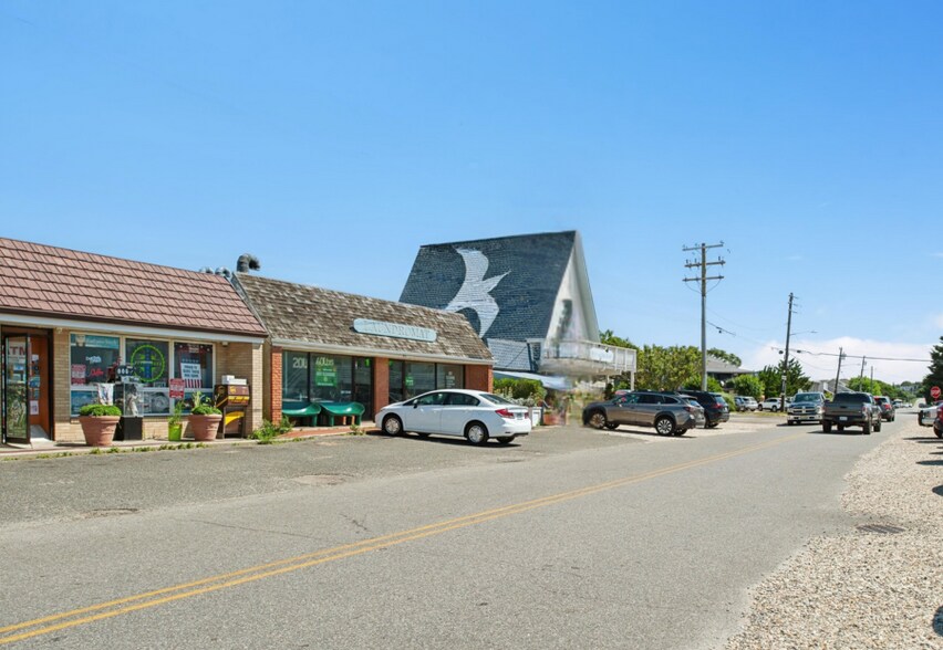 More Photos Of 45 S Elmwood Ave, Montauk Storefront For Sale