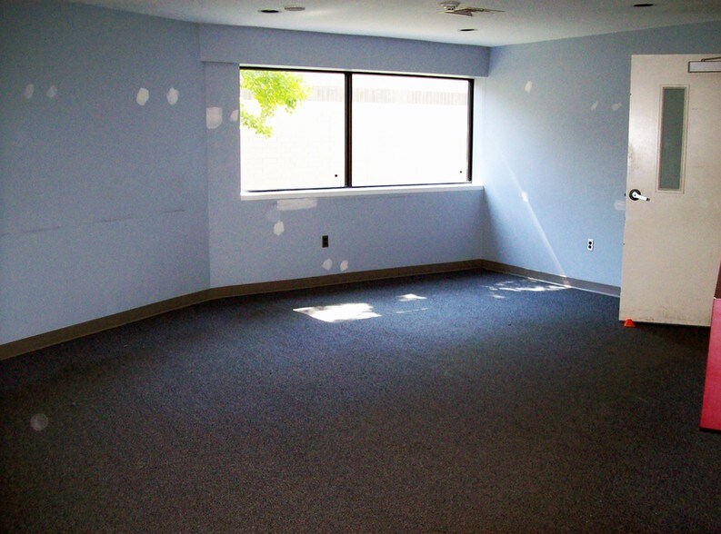 More Photos Of 4700 Union Deposit Rd, Harrisburg Medical For Sale