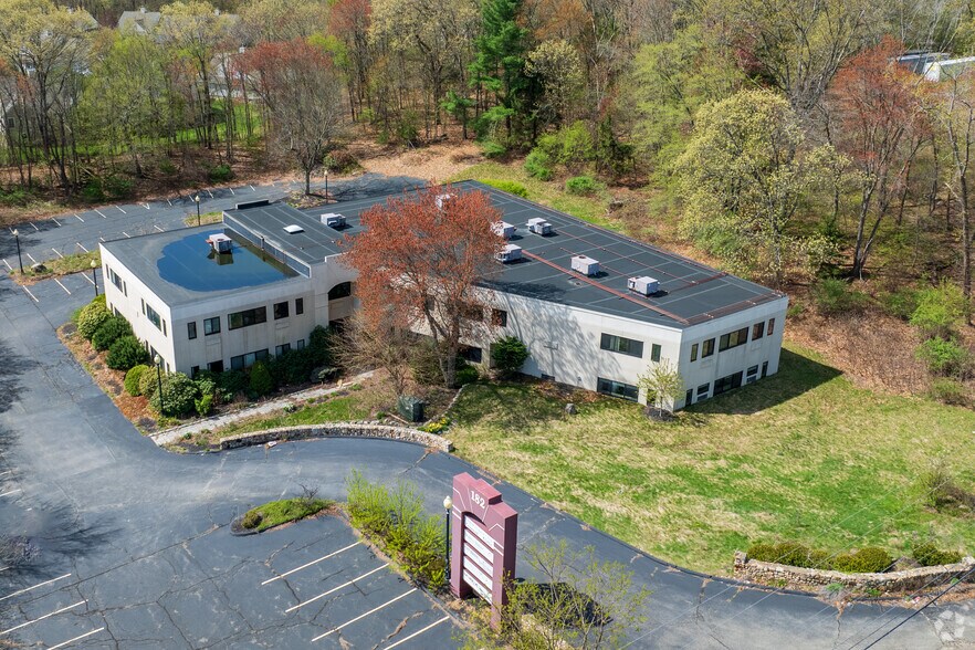 More Photos Of 182 Turnpike Rd, Westborough Loft Creative Space For Lease