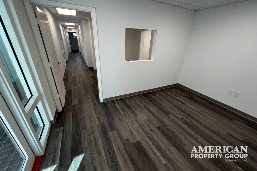 More Photos Of 740 The Rialto, Venice Medical For Sale