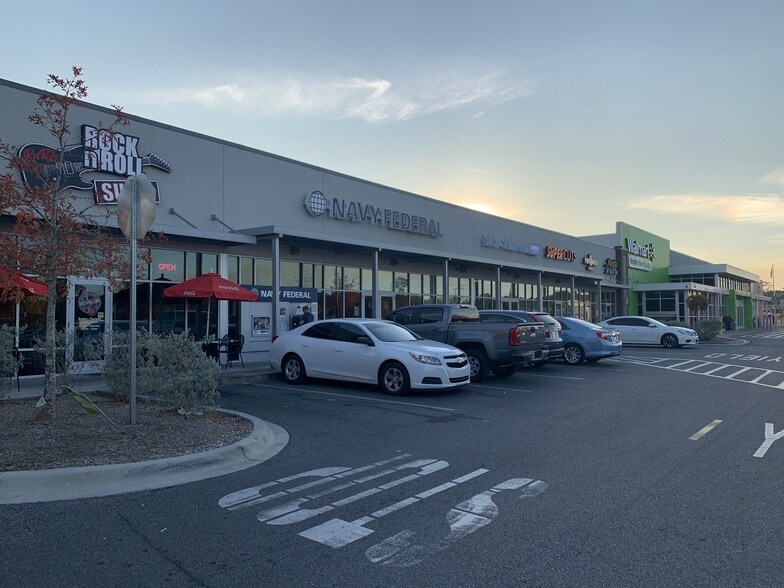 More Photos Of 1551 E Nine Mile Rd, Pensacola Storefront For Lease