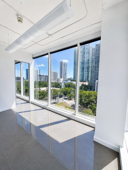 More Photos Of 3050 Biscayne Blvd, Miami Office For Lease