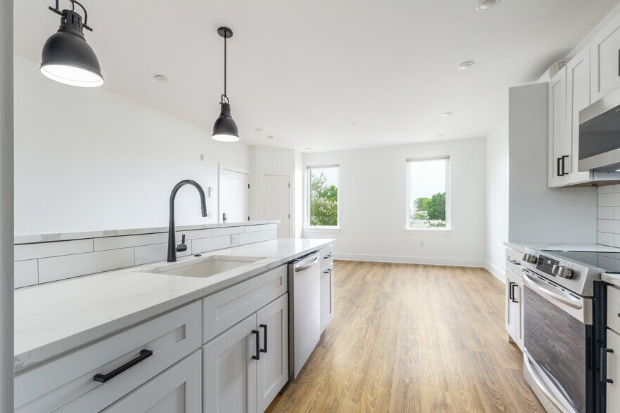 More Photos Of 85 E Sharpnack St, Philadelphia Apartments For Sale