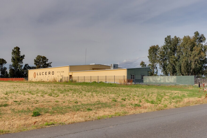 More Photos Of 2120 Loleta Ave, Corning Warehouse For Sale