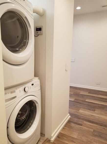 More Photos Of 1420 W Fulton St, Chicago Apartments For Sale