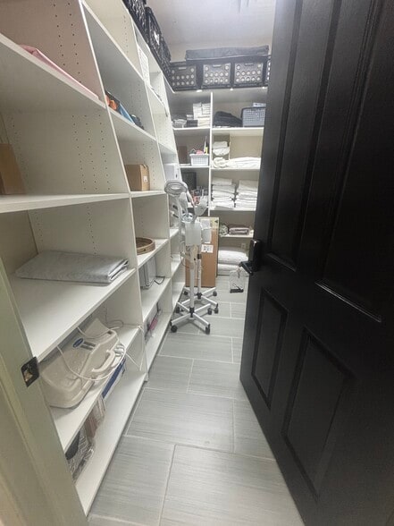 More Photos Of 24001 Orchard Lake Rd, Farmington Hills Medical For Sale