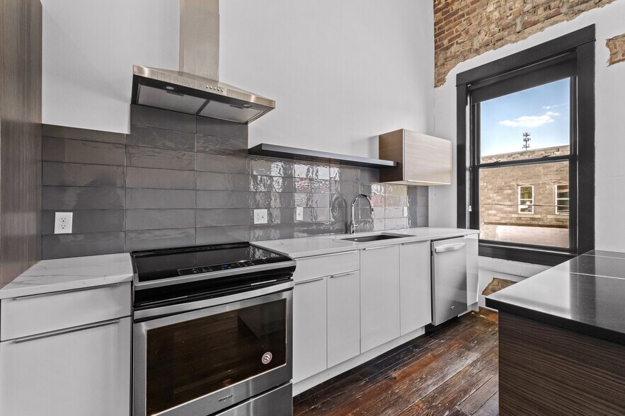 More Photos Of 124 S Joplin Ave, Joplin Warehouse For Sale