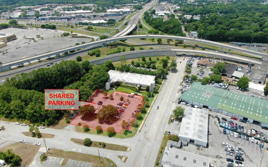 More Photos Of 9000 Regency Square Blvd, Jacksonville Office For Lease