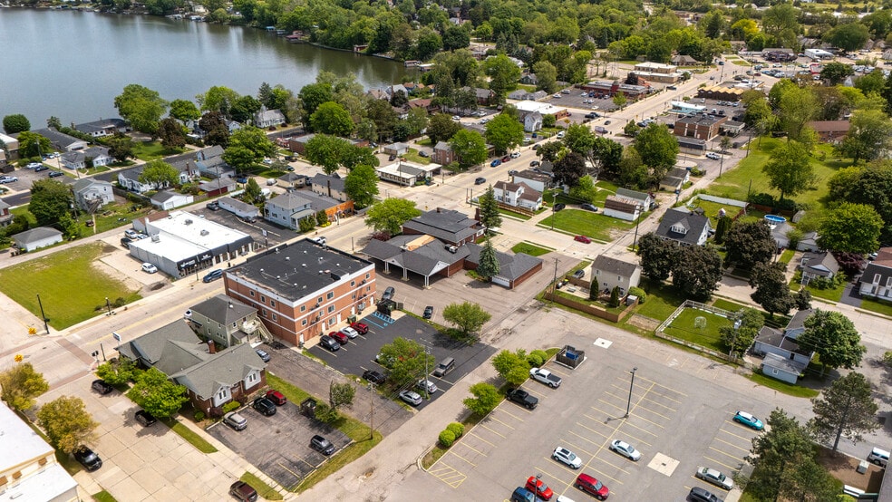 More Photos Of 209 N Main St, Belleville Medical For Sale