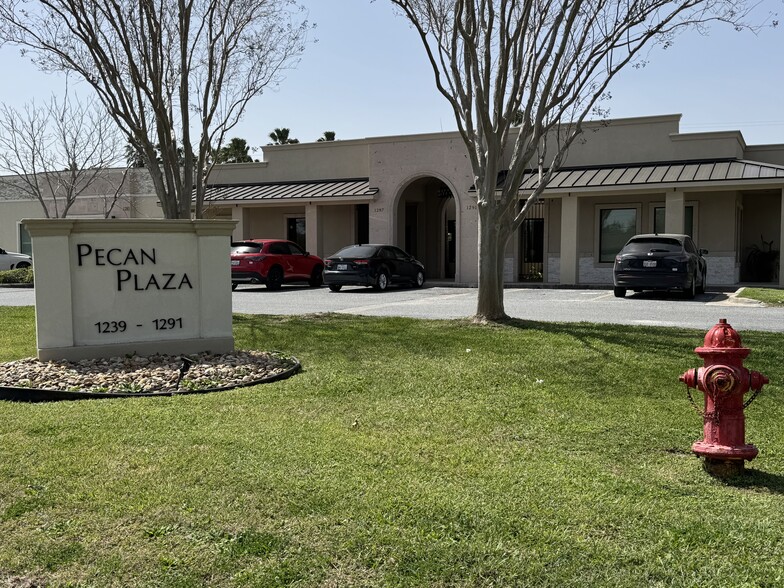 Primary Photo Of 1243-1291 Stuart Place Rd Rd, Palm Valley Office For Lease
