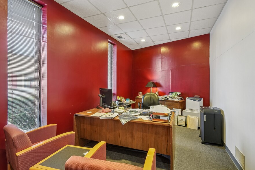 More Photos Of 380 Hillside Ave, Hillside Flex For Lease