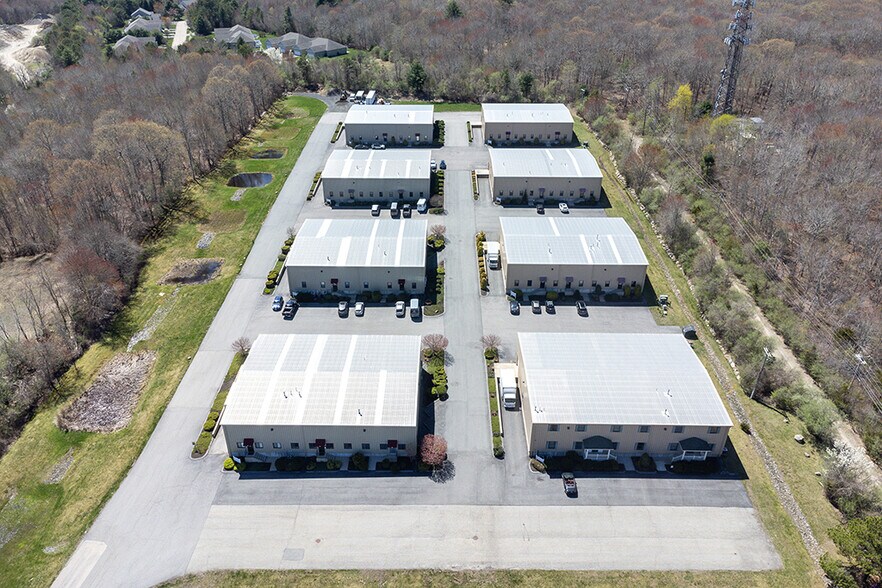 More Photos Of 376 Dry Bridge Rd, North Kingstown Warehouse For Sale