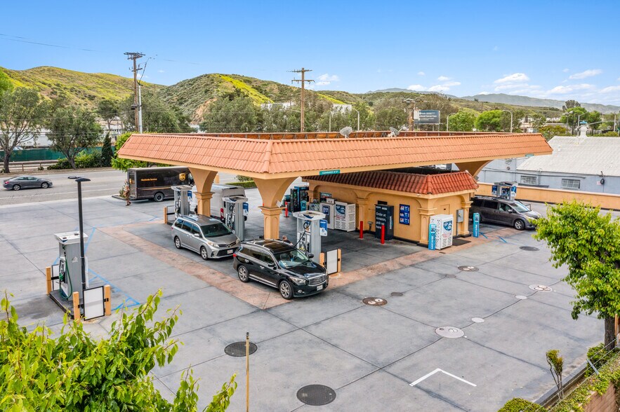 More Photos Of 26015 Bouquet Canyon Rd, Santa Clarita Service Station For Sale