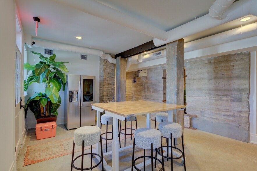 More Photos Of 904 San Antonio St, Austin Office For Lease