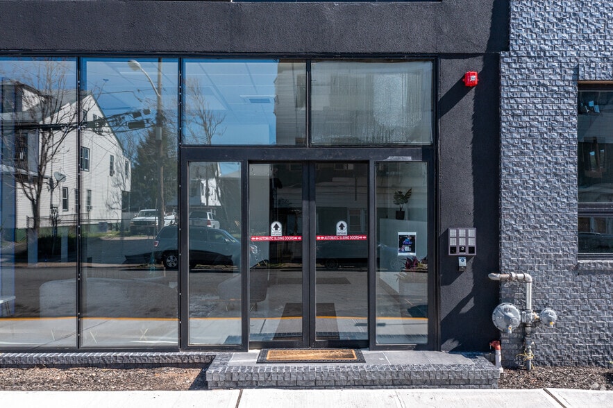 More Photos Of 859 Main St, Paterson Apartments For Lease