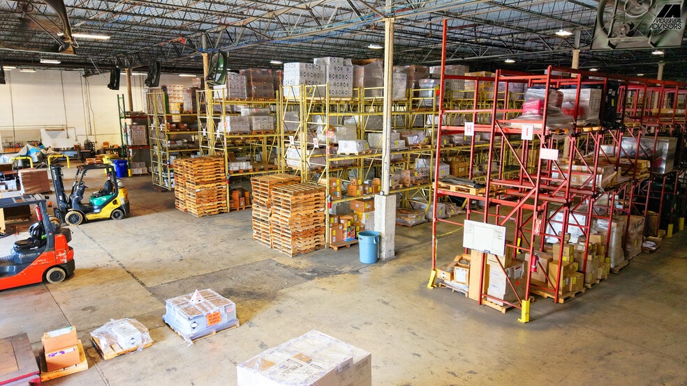 More Photos Of 1361-1363 NW 155th Dr, Miami Warehouse For Lease