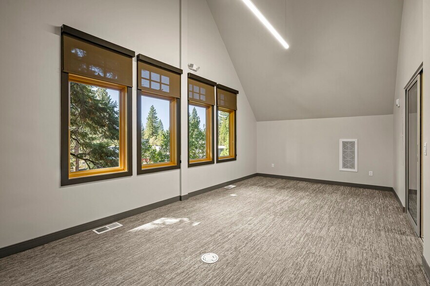 More Photos Of 932 Southwood Blvd, Incline Village Office For Lease