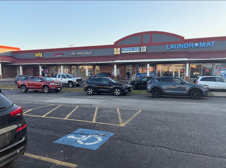 More Photos Of 8801-8851 W 87th St, Hickory Hills Unknown For Lease