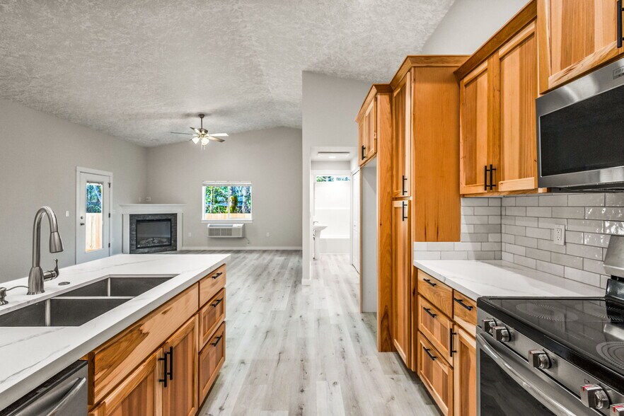 More Photos Of 3631 Green River Rd, Sweet Home Multifamily For Sale