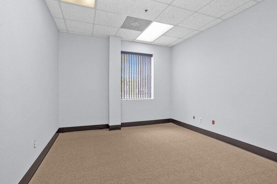 More Photos Of 1207 N Fm 3083 Rd, Conroe Distribution For Lease